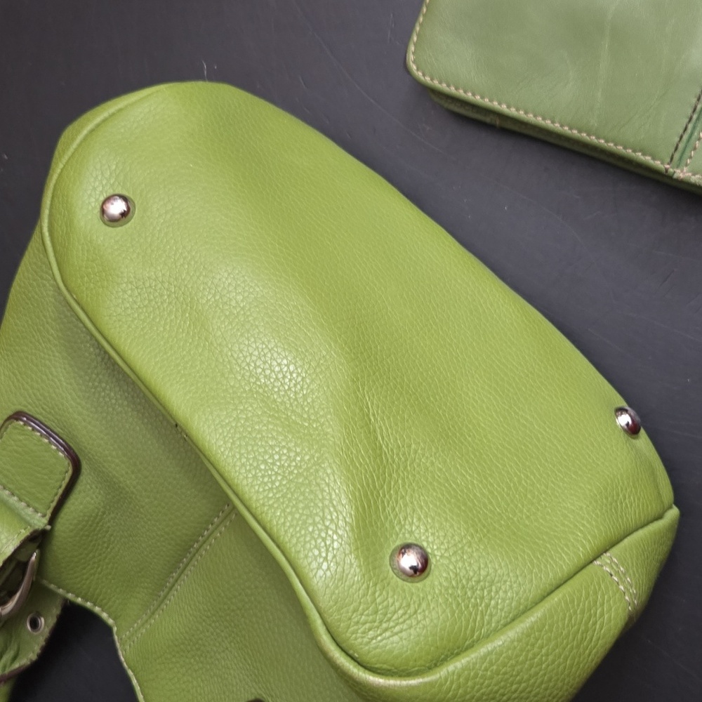 Tignanello Handbag and Franklin Covey Organizer Set - Picture 8 of 15